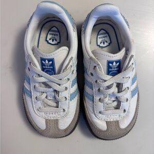Adidas Kids White and Light Blue Sneakers